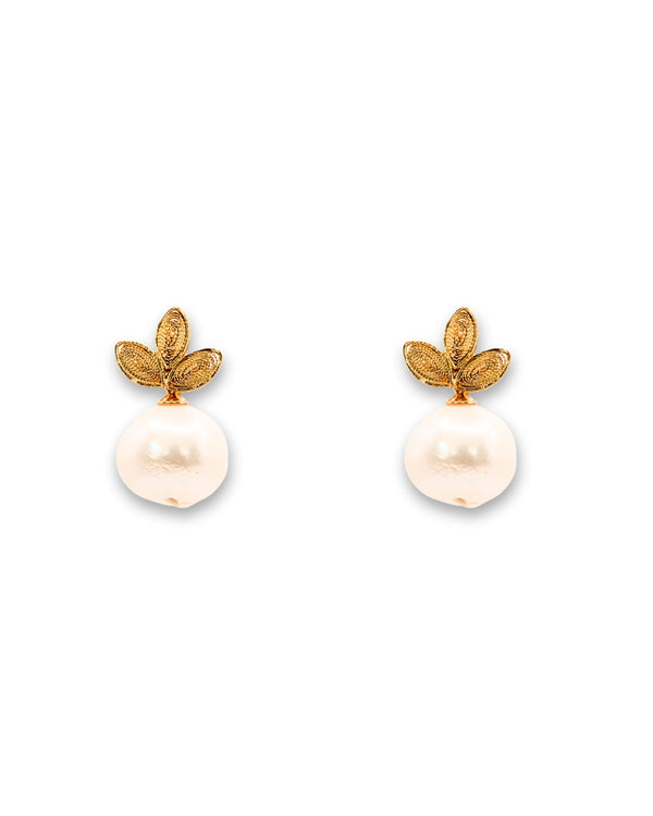 OLIVO PEARL STUDS